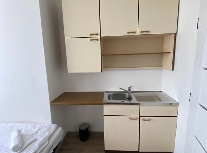 Houstka * Brandýs nad Labem-Stará Boleslav